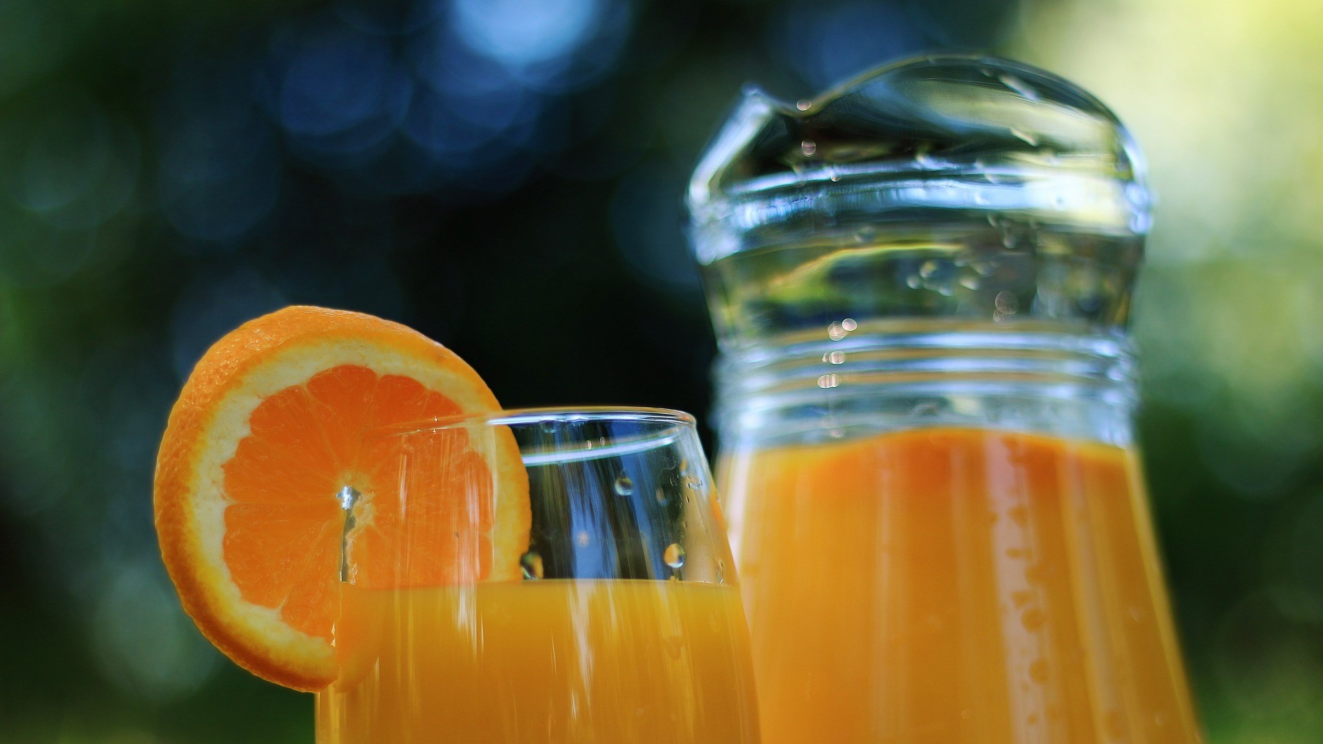 orange juice at the garden at al sayedah zeinab hotel damascus syria